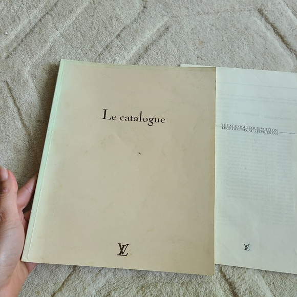 Louis Vuitton Catalogue Book 1992 - Picture 2 of 8